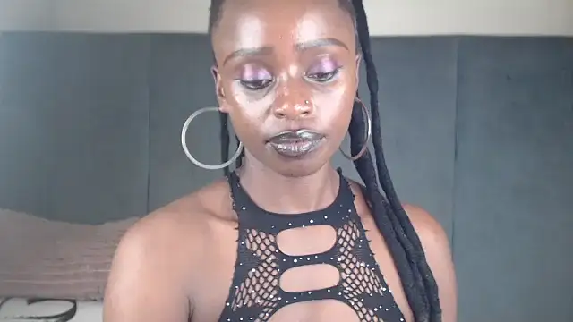 Jah-Queen online show from November 29, 10:24 pm