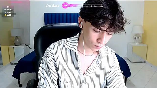 Snapshot of RoberthAlv chatting on February 13, 1:51 pm RoberthAlv online show from February 13, 1:51 pm