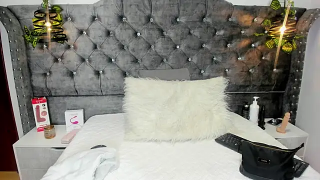 Blushhabex online show from April 11, 1:59 pm