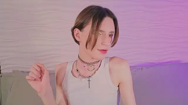 madi snow online show from November 12, 5:19 am