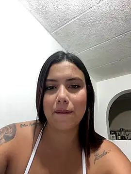 Snapshot of LICEET chatting on October 11, 8:51 pm LICEET online show from October 11, 8:51 pm