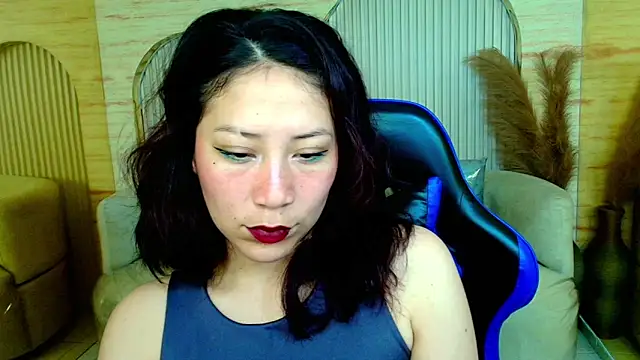 valentina r  online show from February 12, 3:12 am