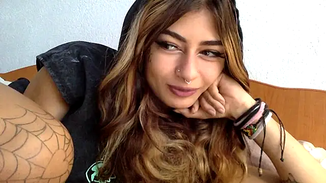 Snapshot of piccolaflo chatting on September 20, 7:20 am piccolaflo online show from September 20, 7:20 am