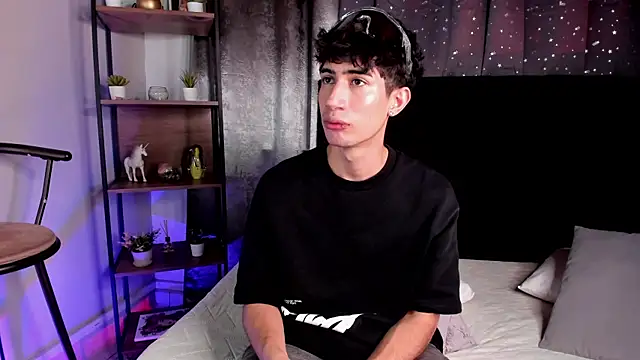 MartinnaGreco online show from October 30, 5:24 pm