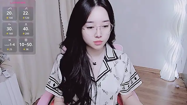 Snapshot of Miu-999 chatting on October 1, 2:06 am Miu-999 online show from October 1, 2:06 am