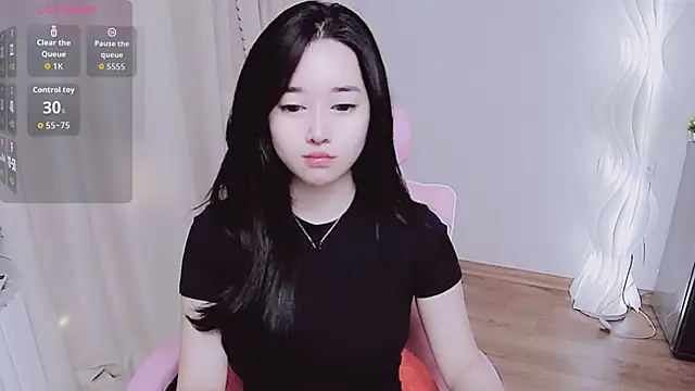 Snapshot of Miu-999 chatting on October 4, 4:10 am Miu-999 online show from October 4, 4:10 am