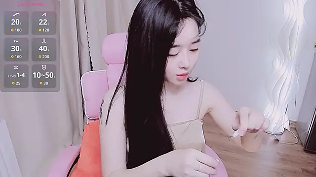 Snapshot of Miu-999 chatting on October 31, 2:12 am Miu-999 online show from October 31, 2:12 am