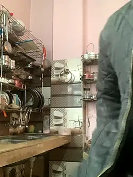 amitsharma7868 online show from December 15, 2:38 am