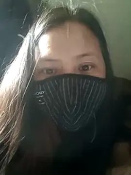 babyjunee12 online show from April 14, 7:14 am