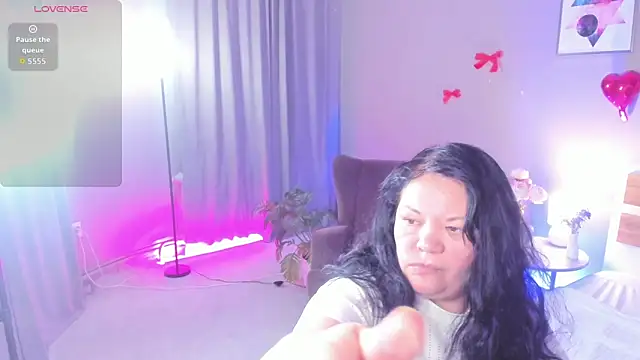 Snapshot of sandra_jackson chatting on February 22, 2:45 am sandra jackson online show from February 22, 2:45 am