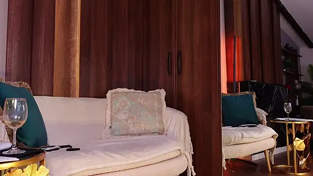 Snapshot of QueenMarX chatting on February 7, 7:50 pm QueenMarX online show from February 7, 7:50 pm