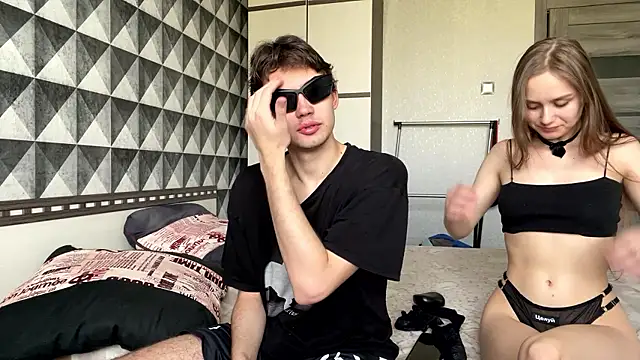 merycouple online show from January 17, 5:34 am