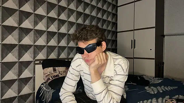 merycouple online show from April 20, 10:00 pm