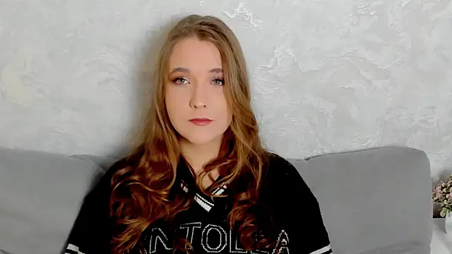 Snapshot of EiraWise chatting on November 25, 10:48 am EiraWise online show from November 25, 10:48 am