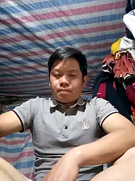 DungLuongg online show from March 26, 2:11 pm