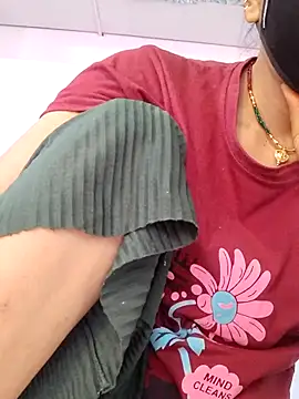 poojam93 online show from November 3, 3:52 am