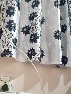 poojam93 online show from February 26, 1:59 am