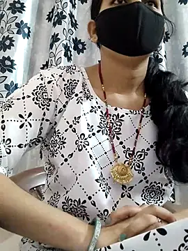 poojam93 online show from April 5, 2:09 am