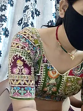 poojam93 online show from April 9, 1:49 am