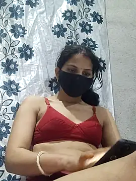 poojam93 online show from May 25, 3:12 am