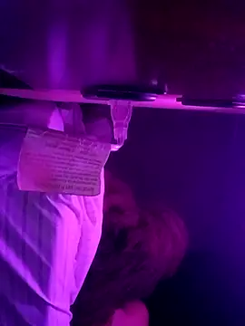 sarahkat86 online show from October 2, 4:08 am