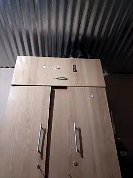 celazimnike062127 online show from April 15, 3:24 am