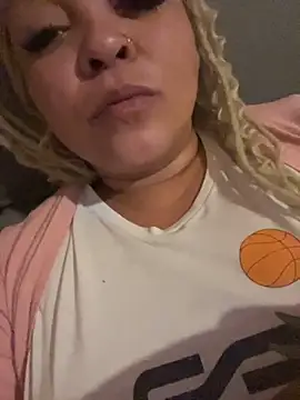 Snapshot of sakunaKawama1111 chatting on November 17, 1:17 pm sakunaKawama1111 online show from November 17, 1:17 pm