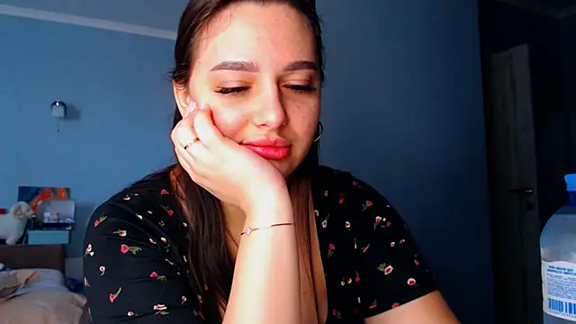 NikiWhite online show from October 18, 9:43 am