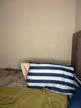 Trans fairy online show from March 18, 7:06 pm