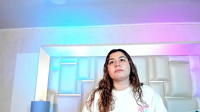 Snapshot of AdelaTaylor chatting on November 23, 11:43 am AdelaTaylor online show from November 23, 11:43 am