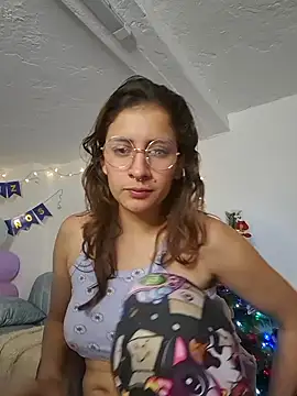 aytanna torrez online show from December 4, 1:09 pm