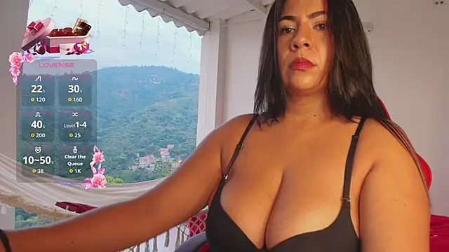 samanthahut1 online show from April 4, 10:18 pm