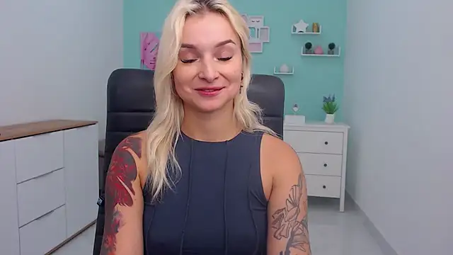 Snapshot of LilFleurish chatting on September 11, 4:34 am LilFleurish online show from September 11, 4:34 am