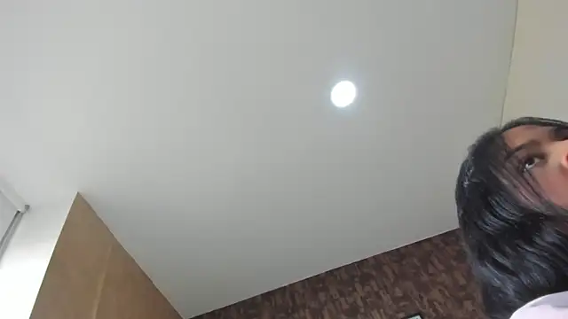 sweet  vanessa1 online show from April 2, 8:17 pm