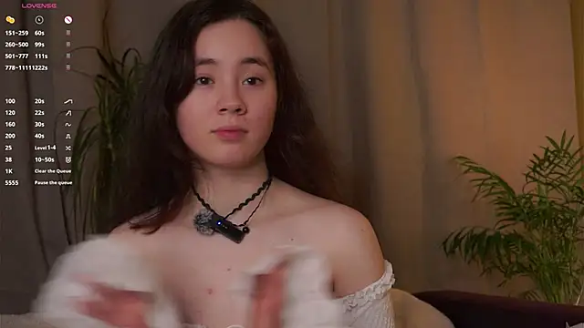 Snapshot of AlbertaClack chatting on December 18, 11:38 am AlbertaClack online show from December 18, 11:38 am