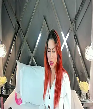 Snapshot of CoraimaSahin chatting on November 27, 4:36 am CoraimaSahin online show from November 27, 4:36 am