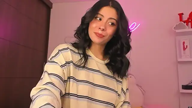 zoecams1 online show from April 14, 7:09 pm