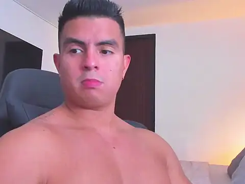 Snapshot of RJBarto chatting on September 8, 6:18 pm RJBarto online show from September 8, 6:18 pm