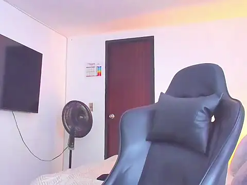 Snapshot of RJBarto chatting on September 22, 7:27 pm RJBarto online show from September 22, 7:27 pm