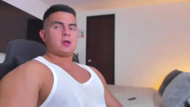 Snapshot of RJBarto chatting on September 27, 2:27 am RJBarto online show from September 27, 2:27 am