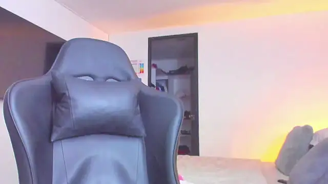 Snapshot of RJBarto chatting on September 27, 6:35 pm RJBarto online show from September 27, 6:35 pm