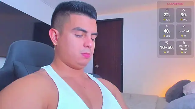 Snapshot of RJBarto chatting on November 10, 6:07 pm RJBarto online show from November 10, 6:07 pm