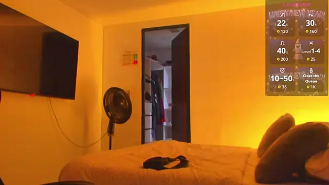 Snapshot of RJBarto chatting on January 6, 12:53 pm RJBarto online show from January 6, 12:53 pm