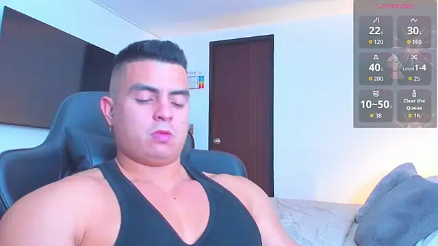 Snapshot of RJBarto chatting on January 9, 2:25 am RJBarto online show from January 9, 2:25 am