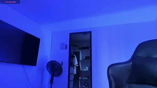 Snapshot of RJBarto chatting on January 17, 1:49 pm RJBarto online show from January 17, 1:49 pm