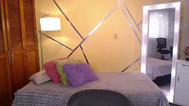 Snapshot of shirleyrojas chatting on November 15, 8:16 pm shirleyrojas online show from November 15, 8:16 pm