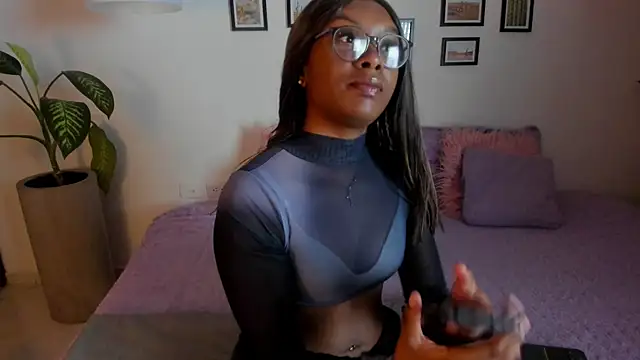 Snapshot of Coco_joness chatting on October 10, 1:43 pm Coco joness online show from October 10, 1:43 pm