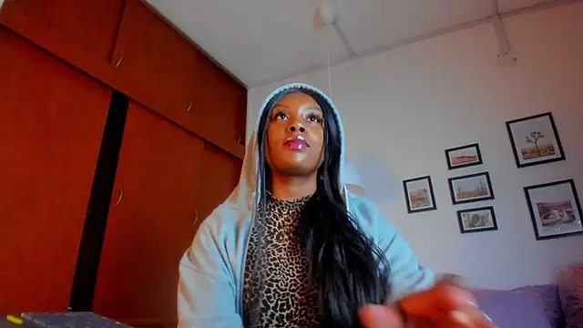 Snapshot of Coco_joness chatting on November 12, 7:46 pm Coco joness online show from November 12, 7:46 pm