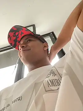 Snapshot of IsaacBlack_ chatting on September 12, 10:43 pm IsaacBlack online show from September 12, 10:43 pm