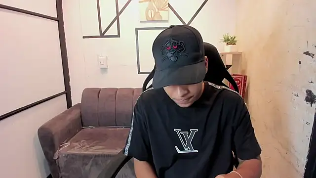 Snapshot of IsaacBlack_ chatting on September 27, 4:50 am IsaacBlack online show from September 27, 4:50 am